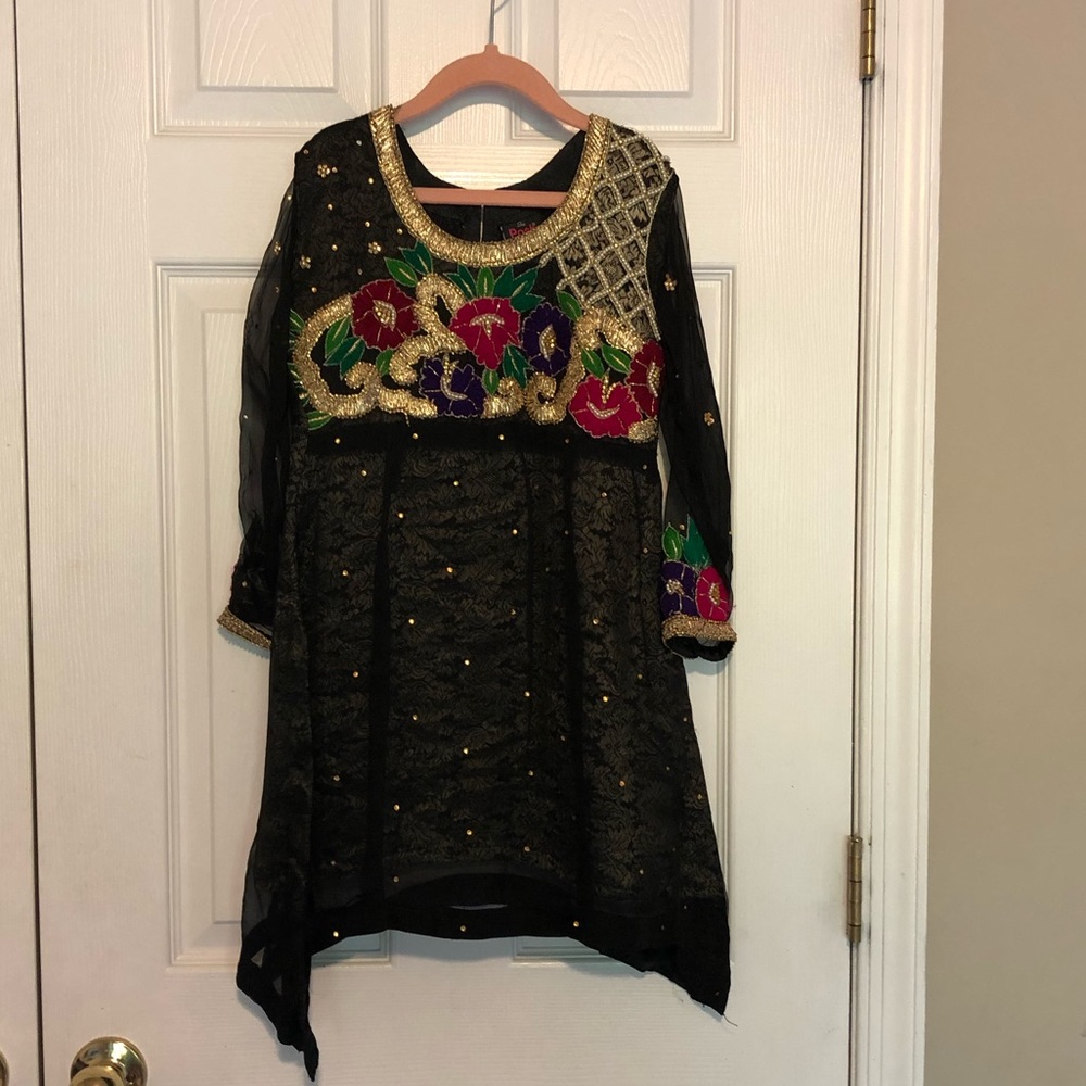 3 piece Pakistani Salwar Kameez